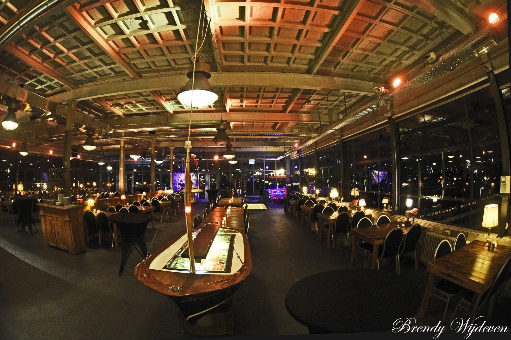 Фото Blue Collar Hotel - Hostel