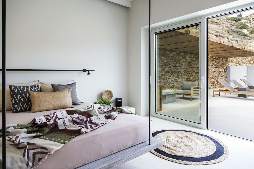 Фото Hide out Suites