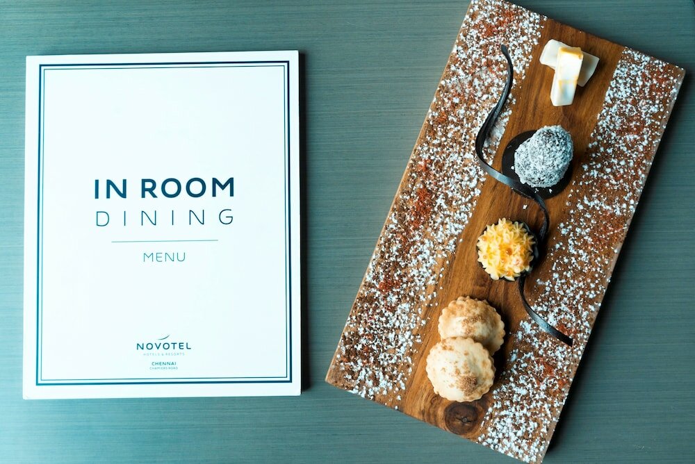 Фото Novotel Chennai Chamiers Road Hotel