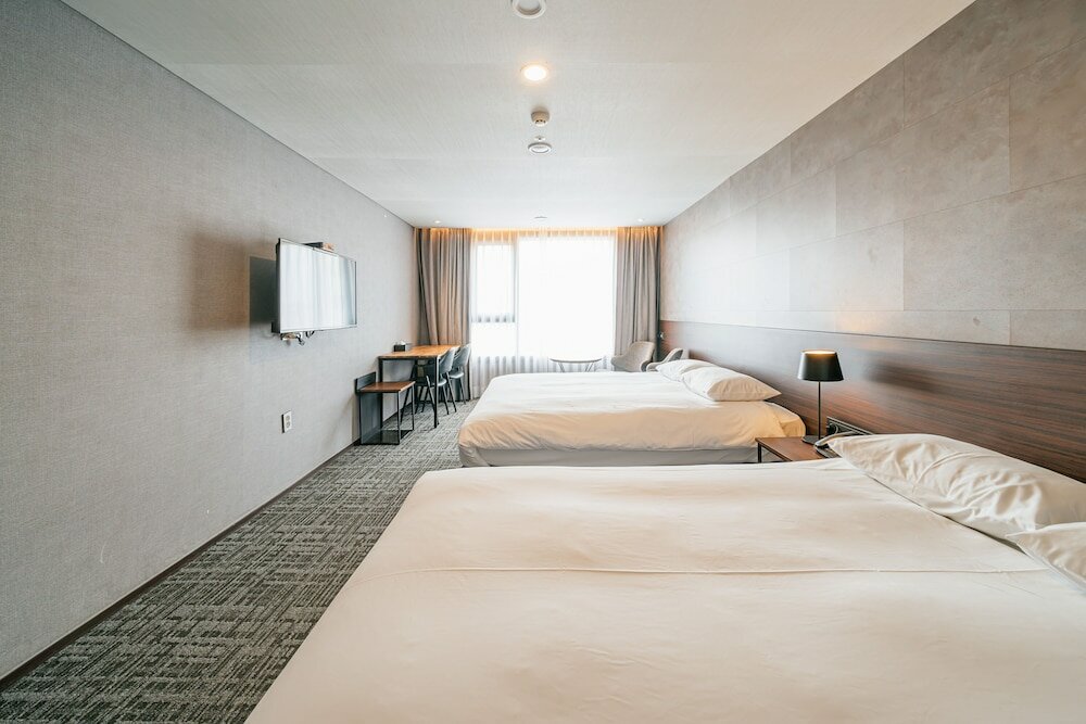 Фото Hotel With City