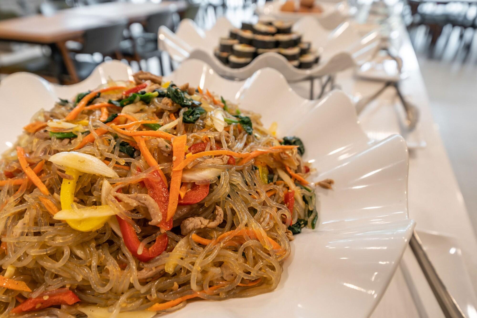 Фото Aroomi Hotel