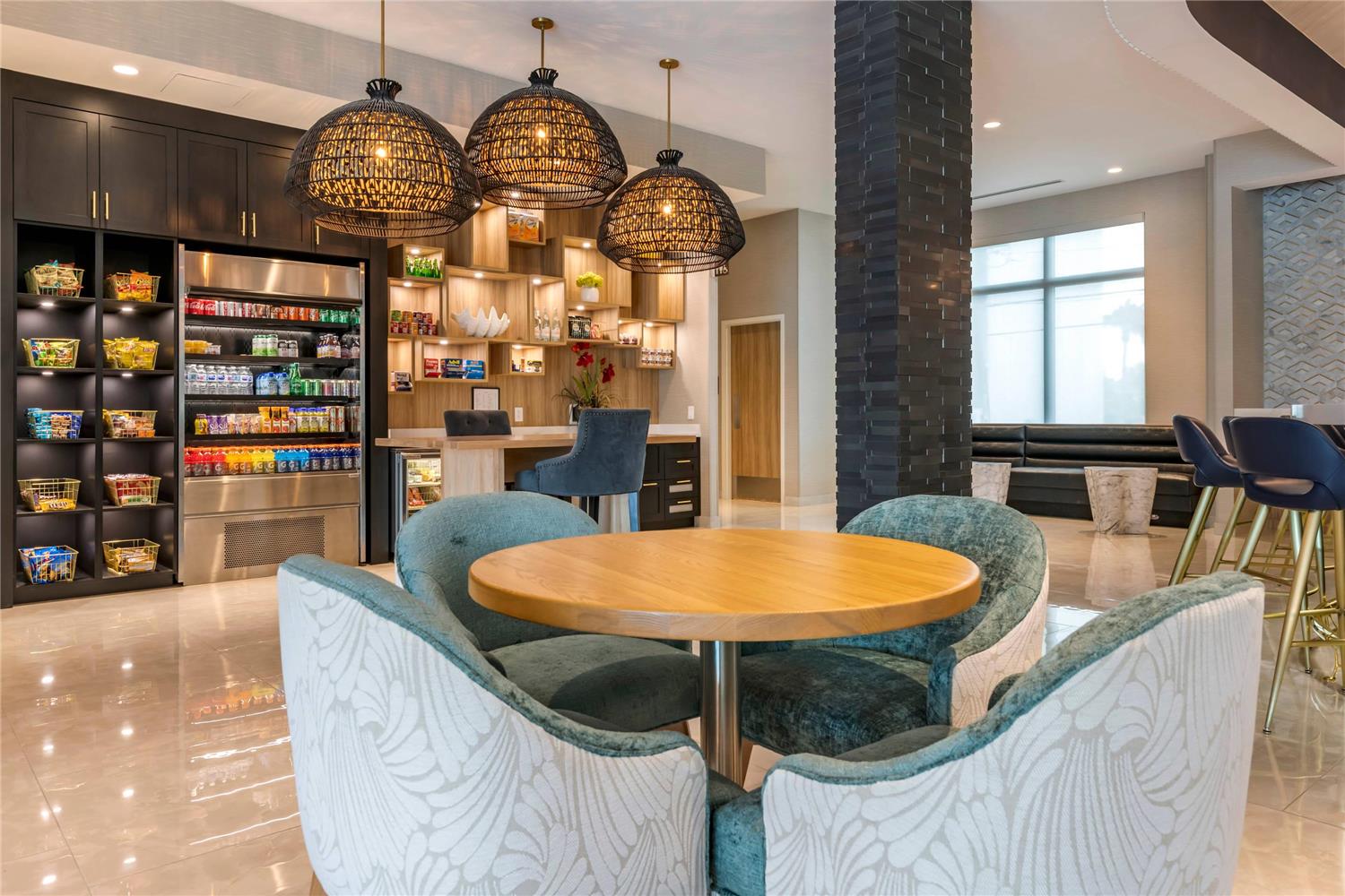 Фото Cambria Hotel Fort Lauderdale Beach