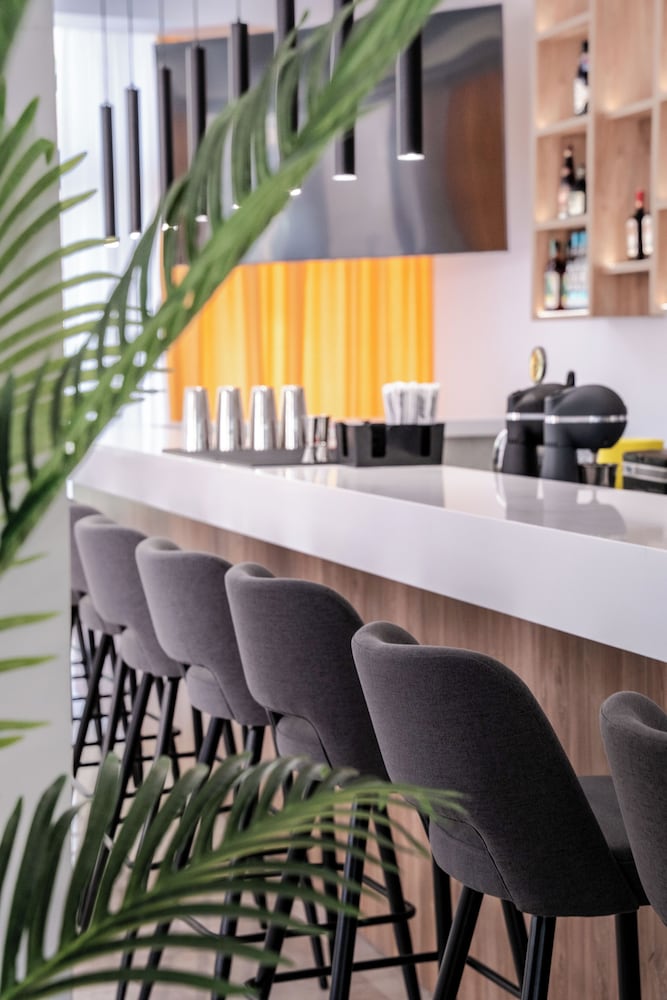 Фото Island City Hotel