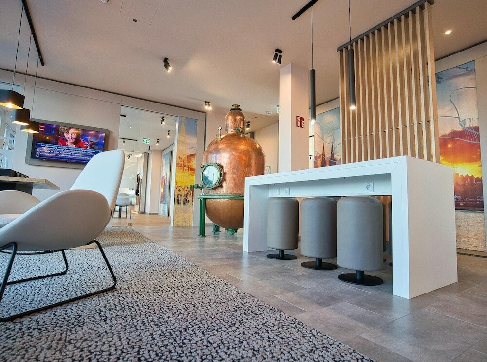 Фото B&b Hotel Köln-City