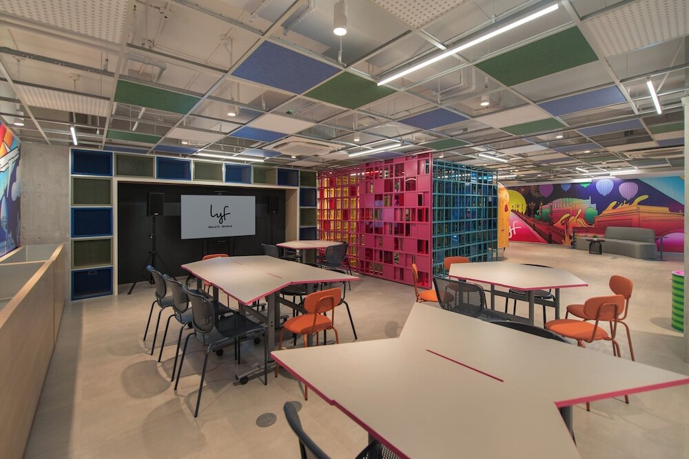 Фото lyf Malate Manila