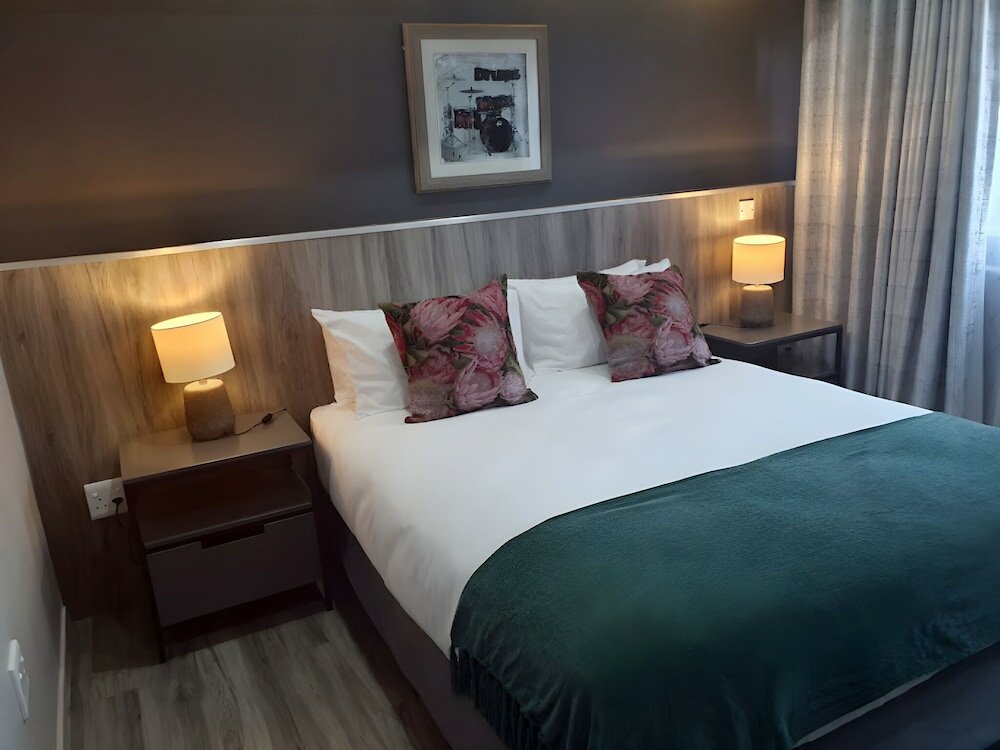 Фото La Orchard Hotel