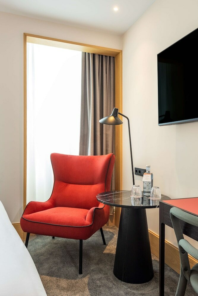 Фото Arts Hotel Porto, Tapestry Collection by Hilton