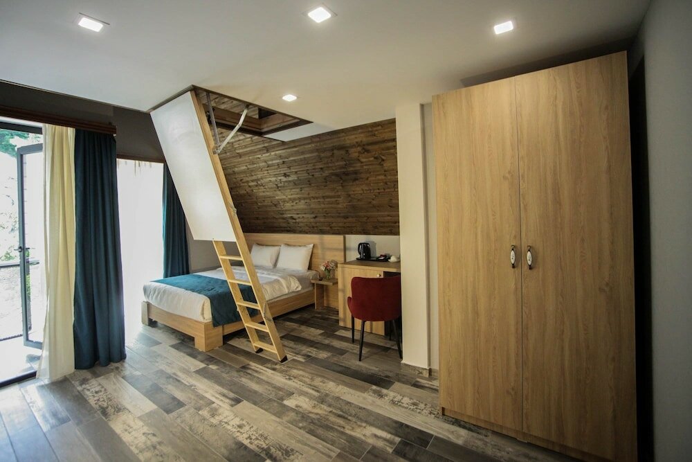 Фото Borjomi Underwood