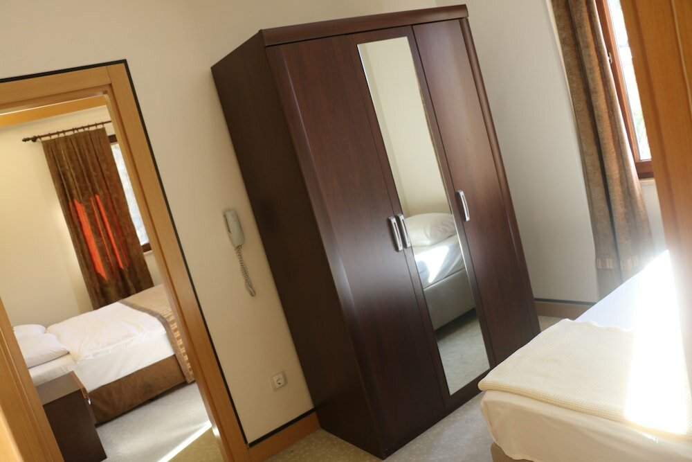 Фото Hotel Lazlakar