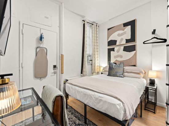 Фото Times Square Apartment