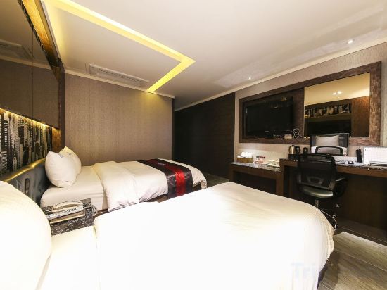 Фото Zenith Hotel