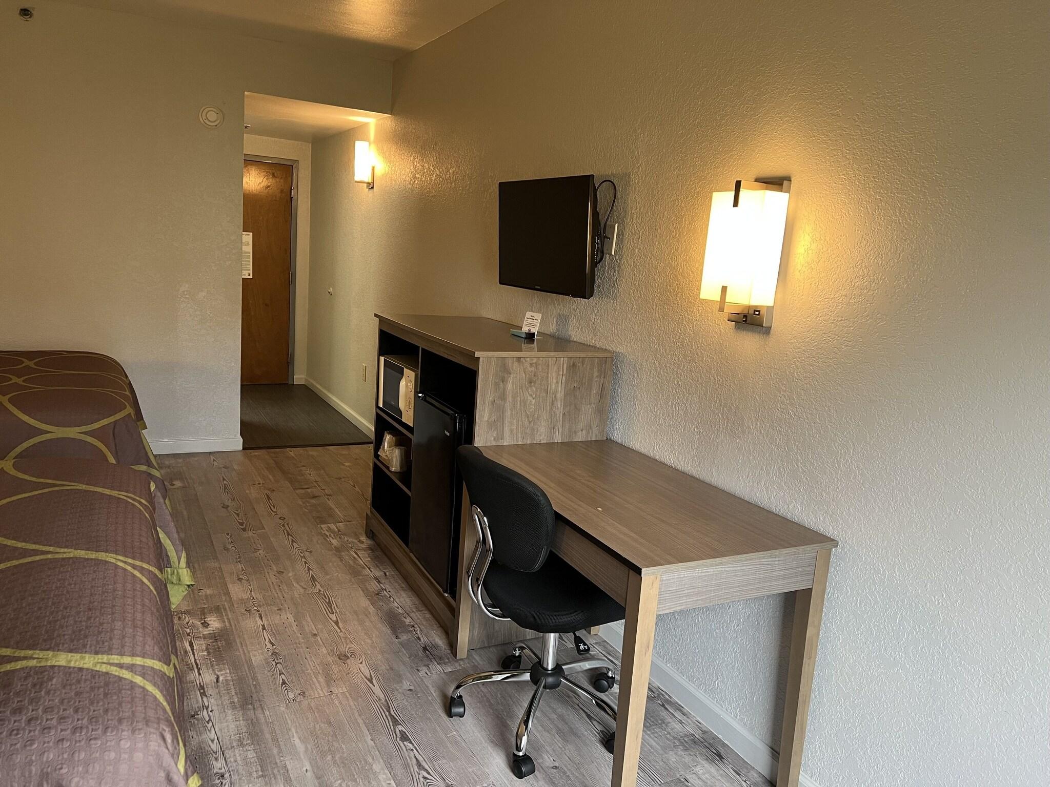 Фото Super 8 by Wyndham Clemmons/Winston-Salem Area I-40