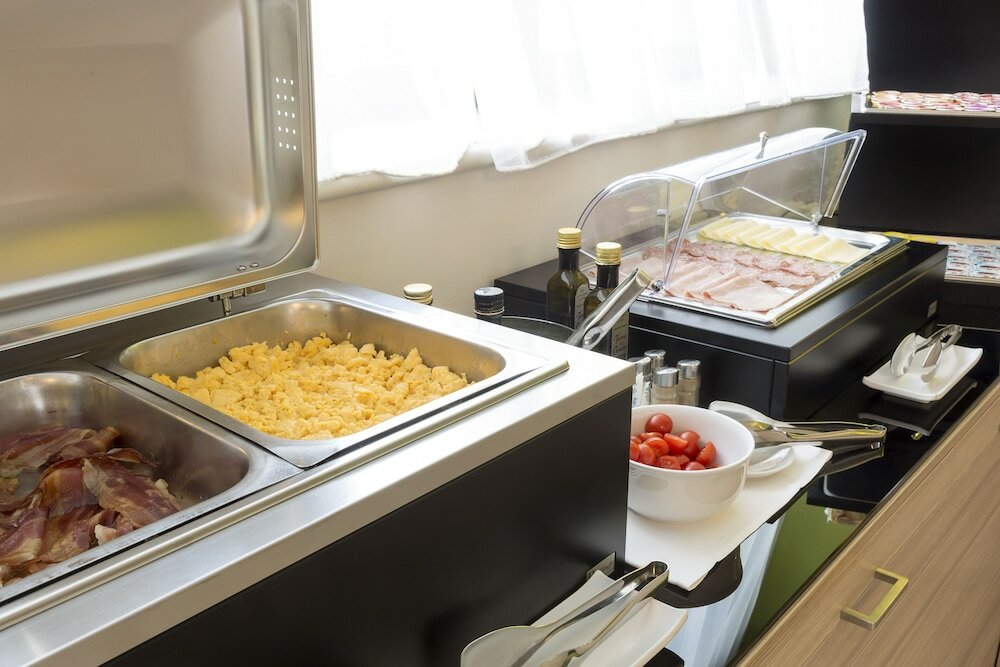 Фото Hotel Cristina