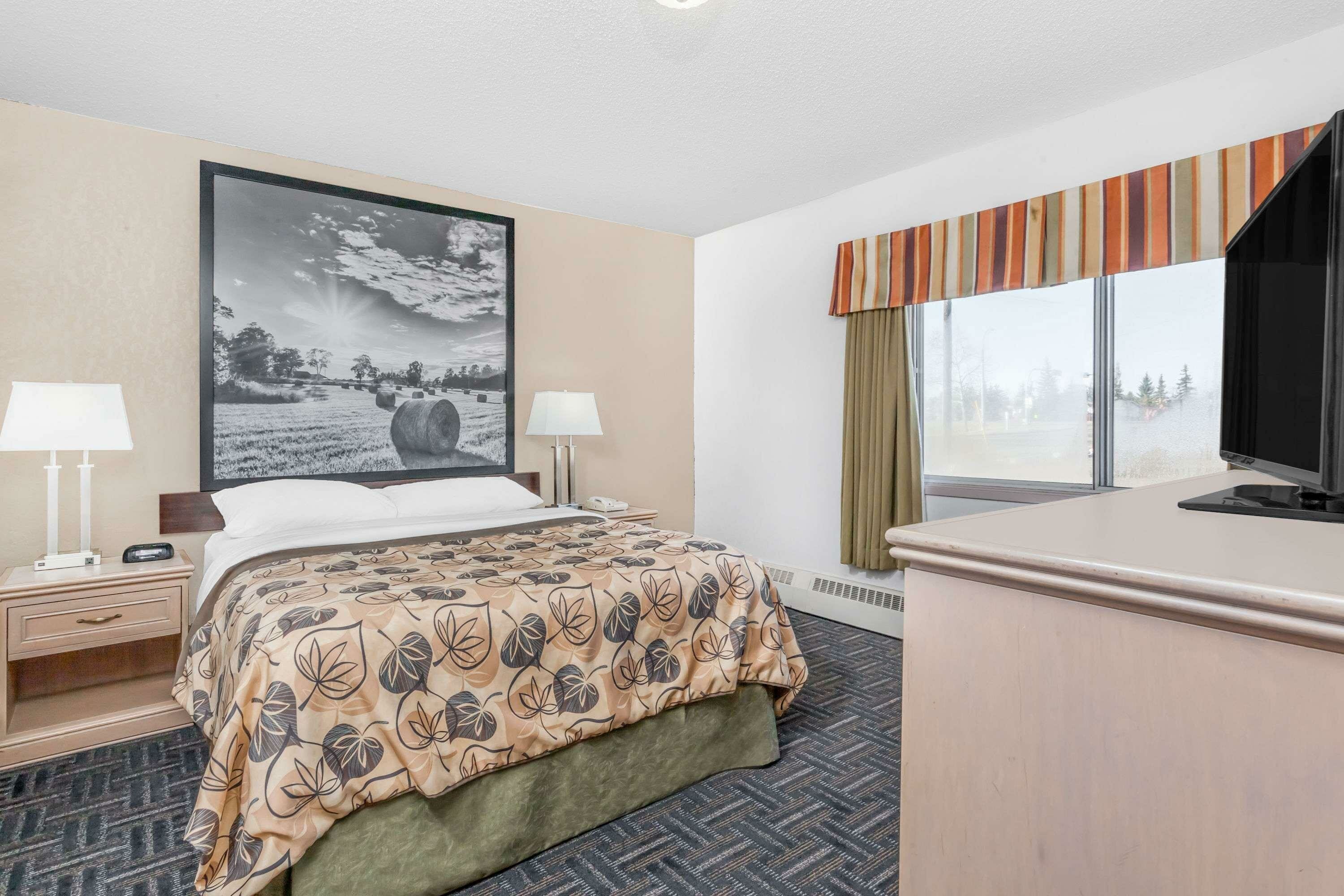 Фото Super 8 by Wyndham Stettler