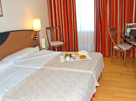 Фото Hotel Albret