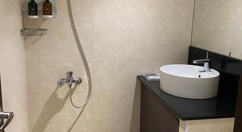 Фото Regal International Hotel