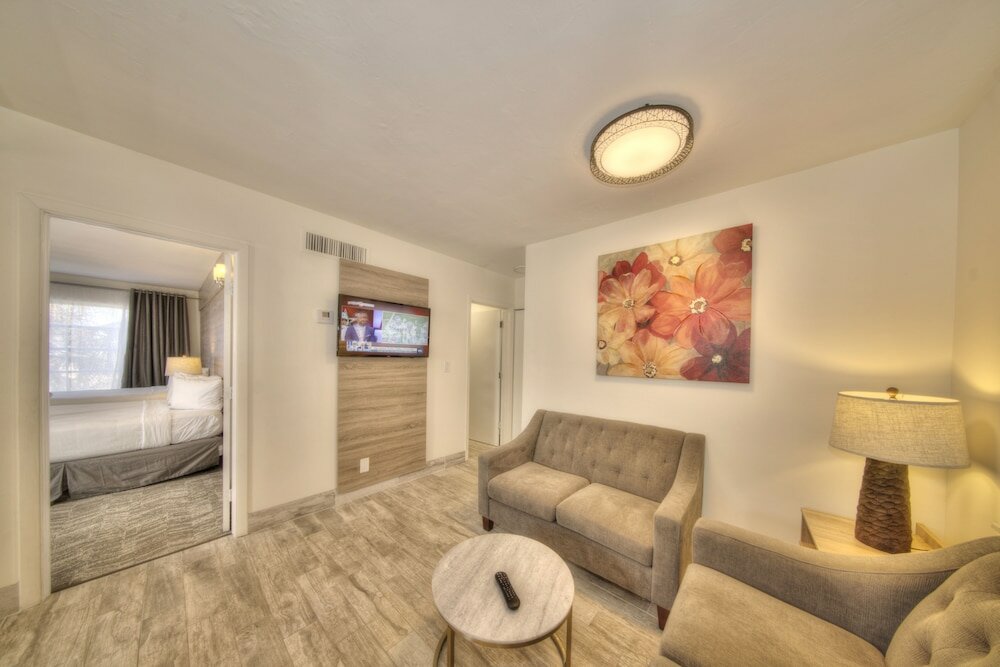 Фото Riverside Apartments by The Beach