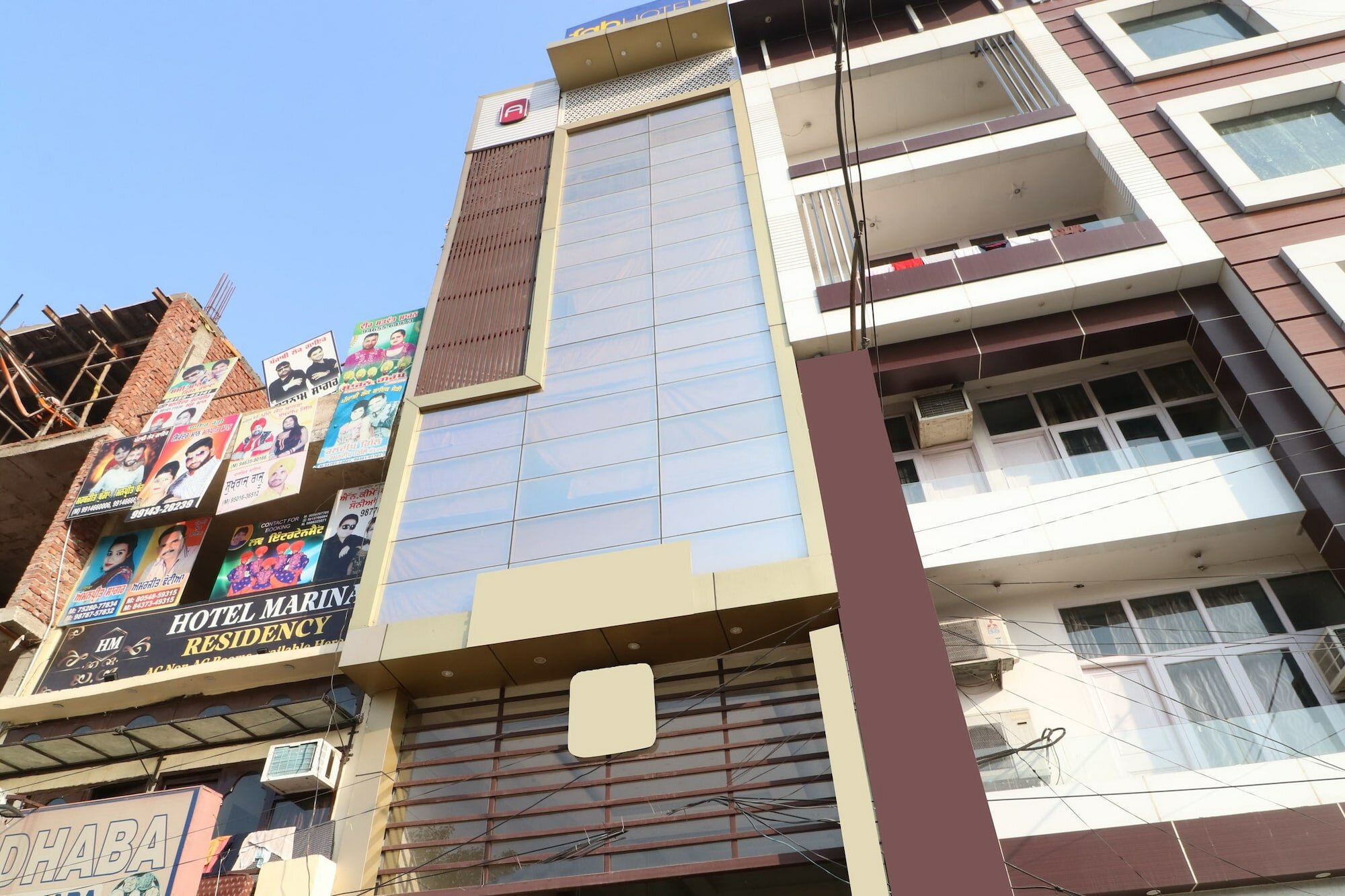 Фото Azaad Lifestyle Hotel by Oyo Rooms