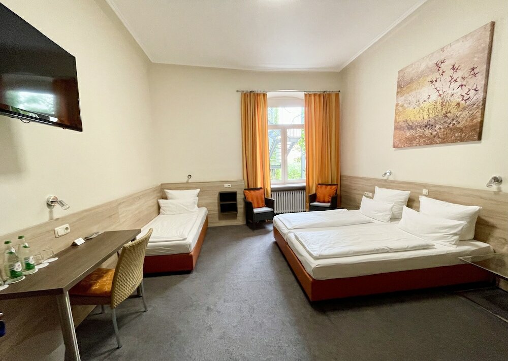 Фото Hotel Central