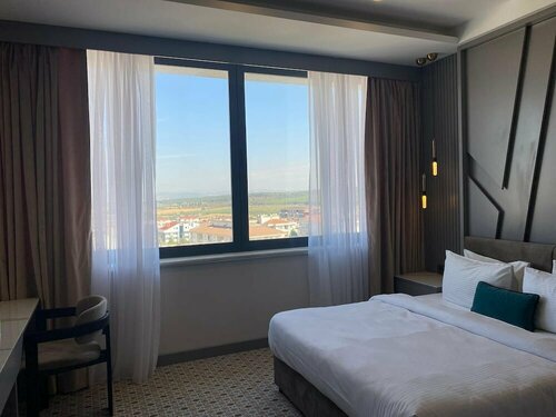 Гостиница Guler Park Hotel в Нилюфере