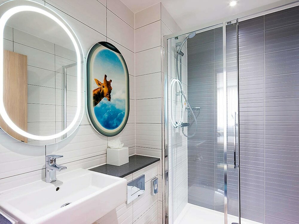 Фото ibis Styles London Heathrow Airport