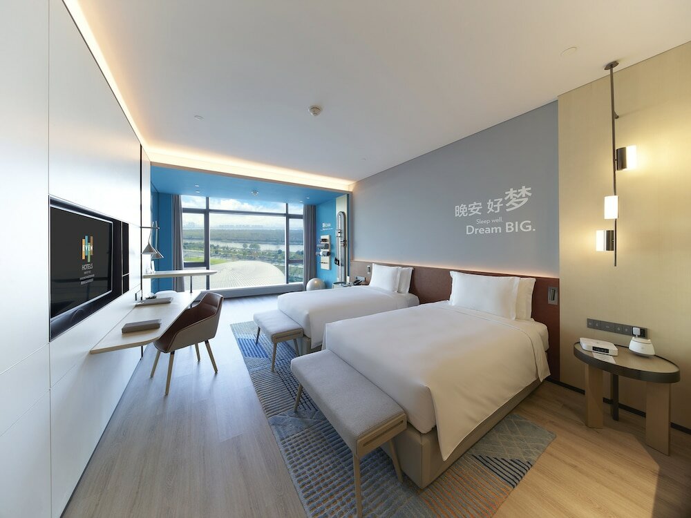 Фото Even Hotels Nanjing Yangtze River, an Ihg Hotel