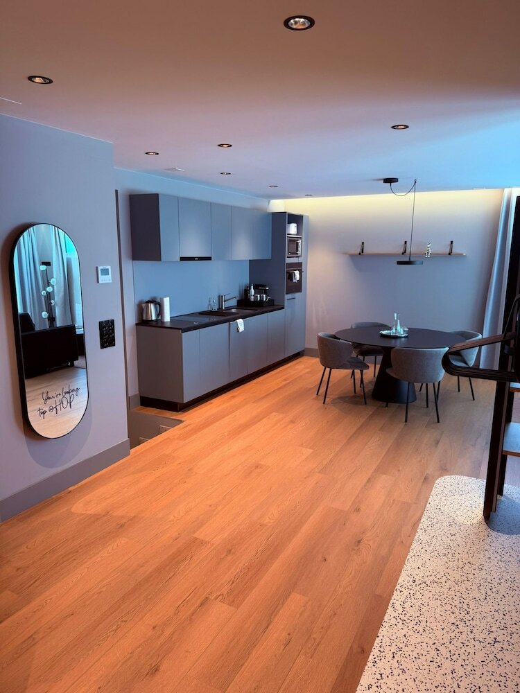 Фото Aparthotel Goldey Interlaken