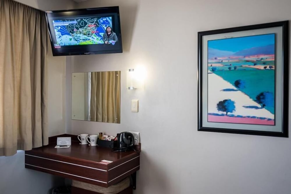 Фото Hotel Savoy and Conference Centre