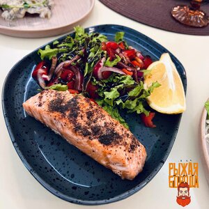 Red Beard (ulitsa Kalinina No:2/1, posyolok gorodskogo tipa Yablonovskiy), kafe  Adıge Cumhuriyeti'nden