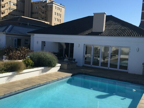 Гостиница The Blue Lotus Guest House в Порт-Элизабет