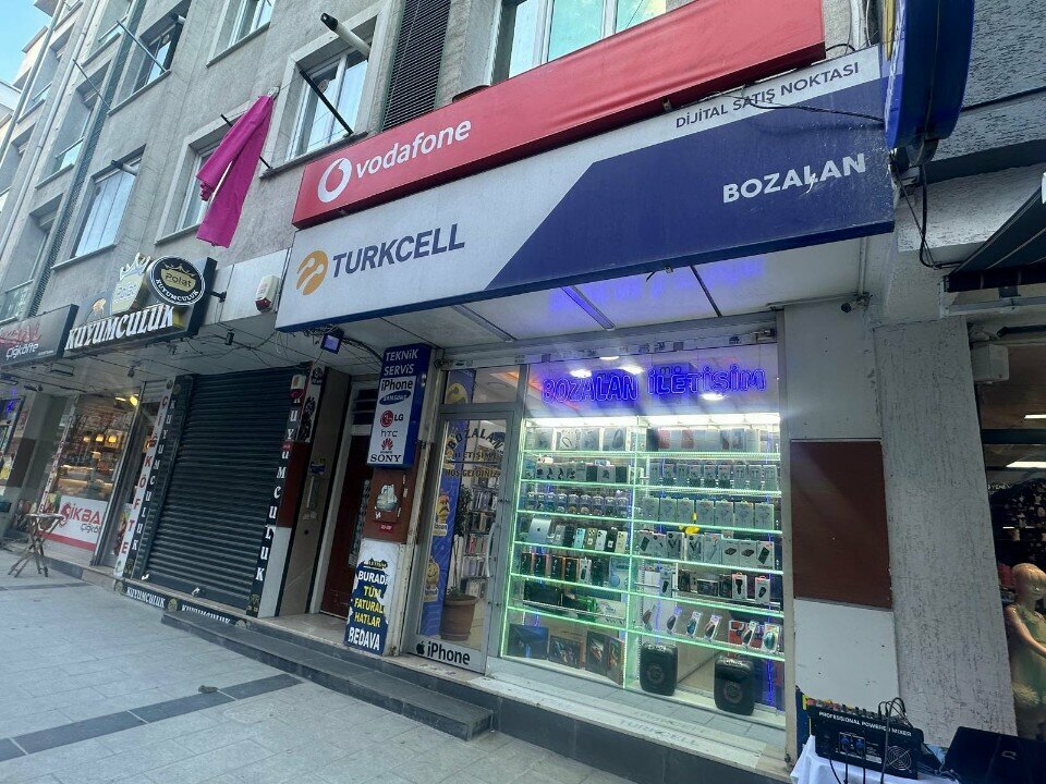 Mobile network operator Vodafone, Istanbul, photo