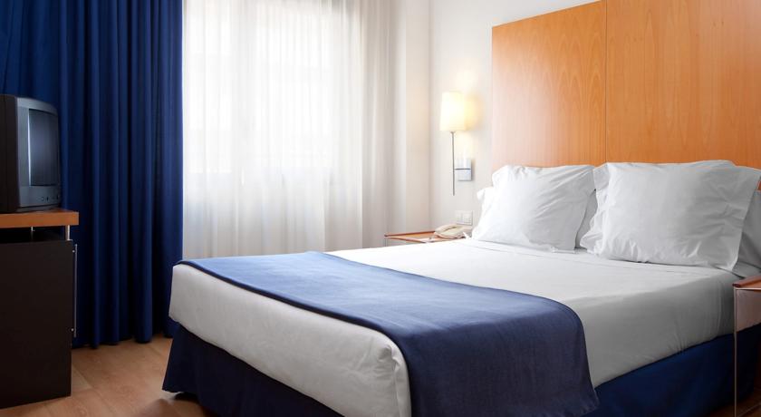 Фото Hotel Nh Hesperia Barcelona del Mar