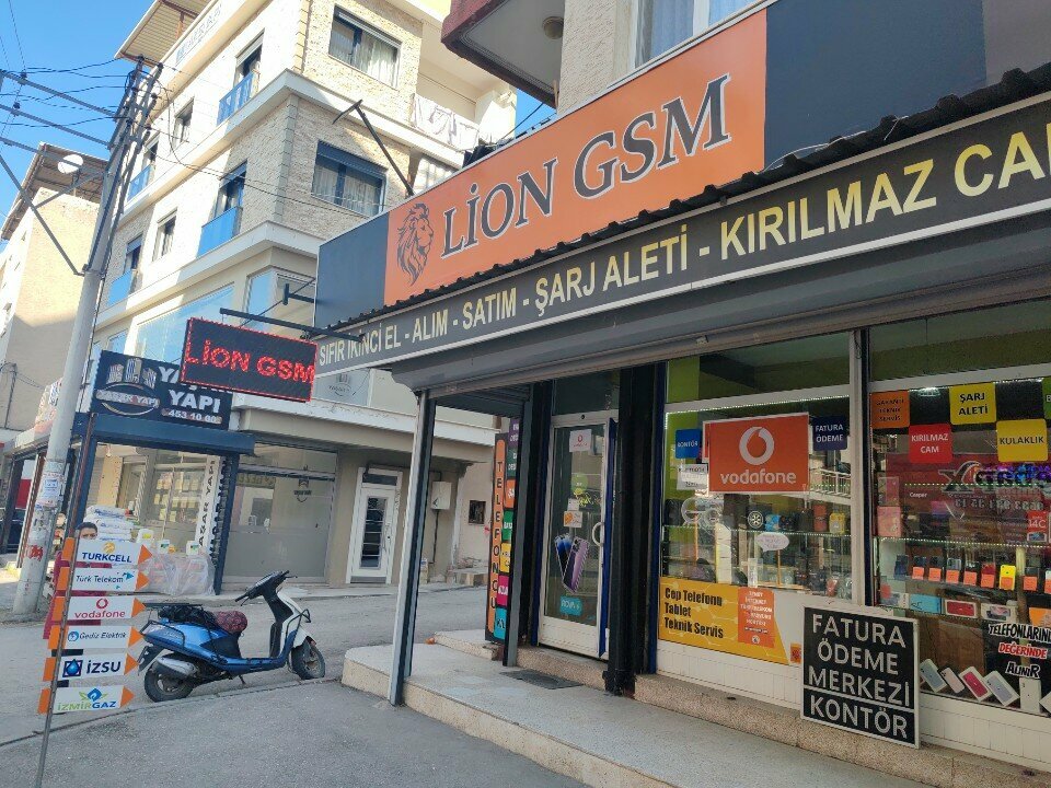 Mobile phone store Arda Iletisim, Izmir, photo