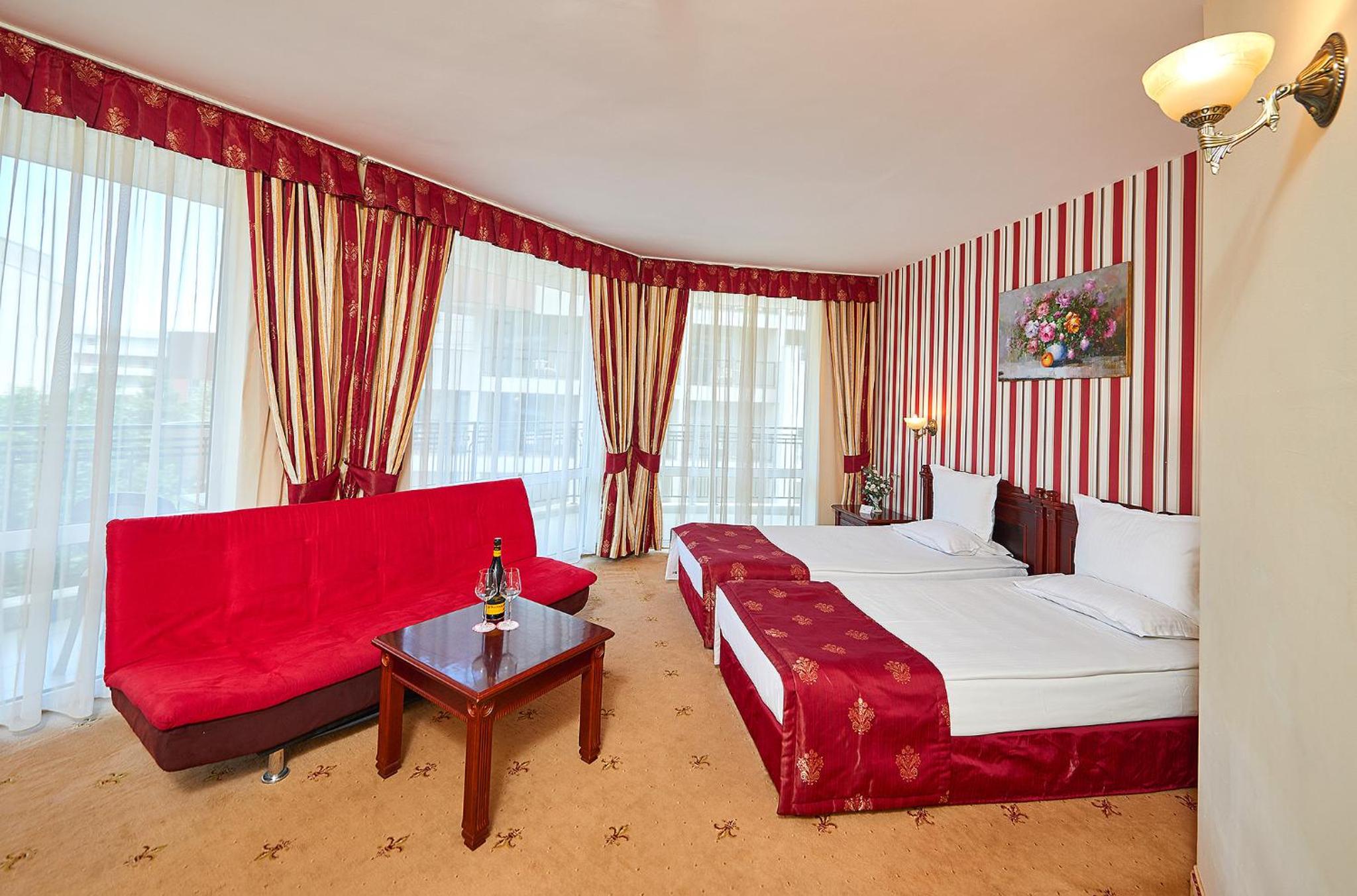 Фото Hotel Karolina