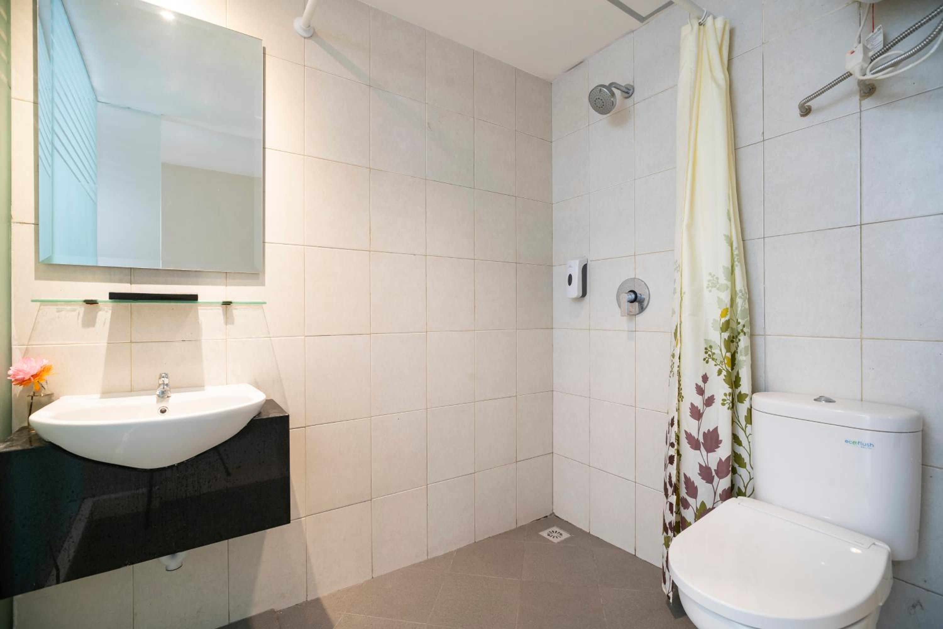 Фото The Gloria Suites Jakarta