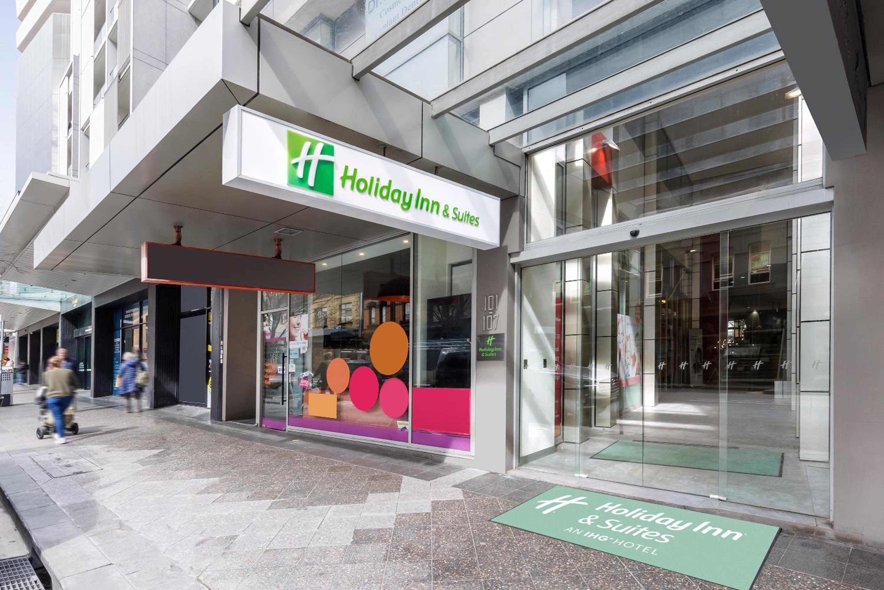 Фото Holiday Inn & Suites Sydney Bondi Junction, an Ihg Hotel