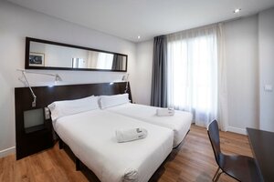 Гостиница Petit Palace Arana