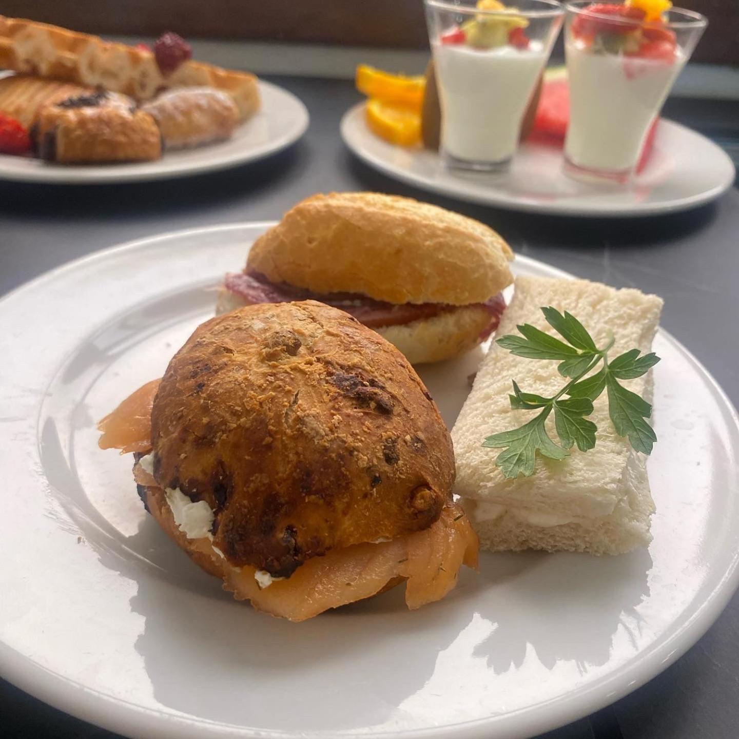 Фото Apartahotel Los Girasoles