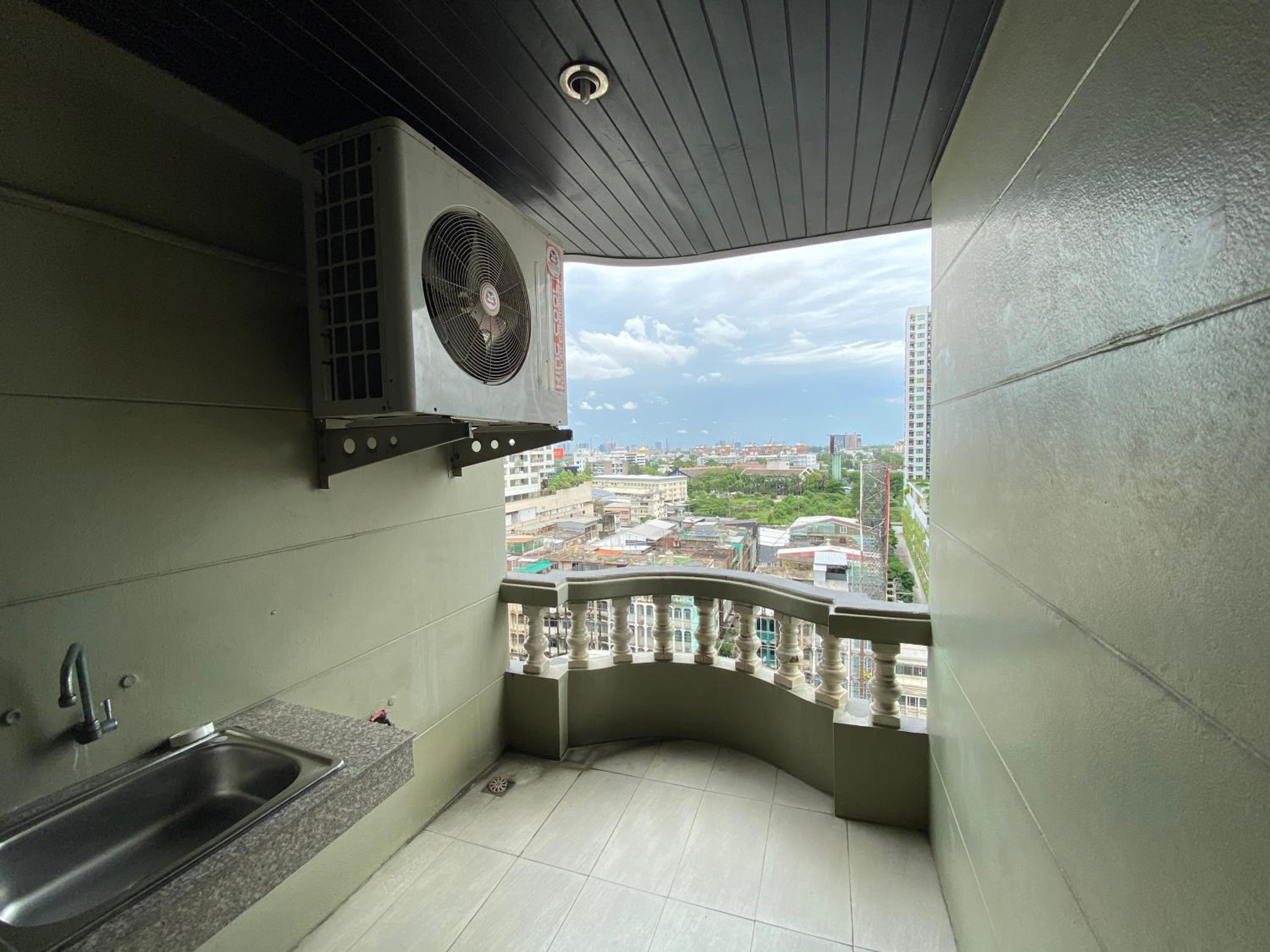 Фото Boss Mansion