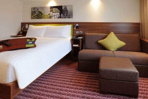 Гостиница Hampton by Hilton Birmingham Broad Street в Бирмингеме