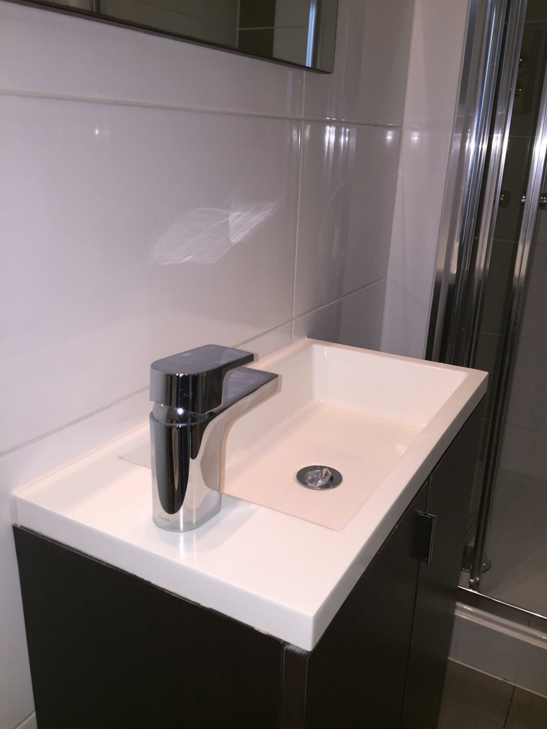 Фото Lyall Apartment Hotel