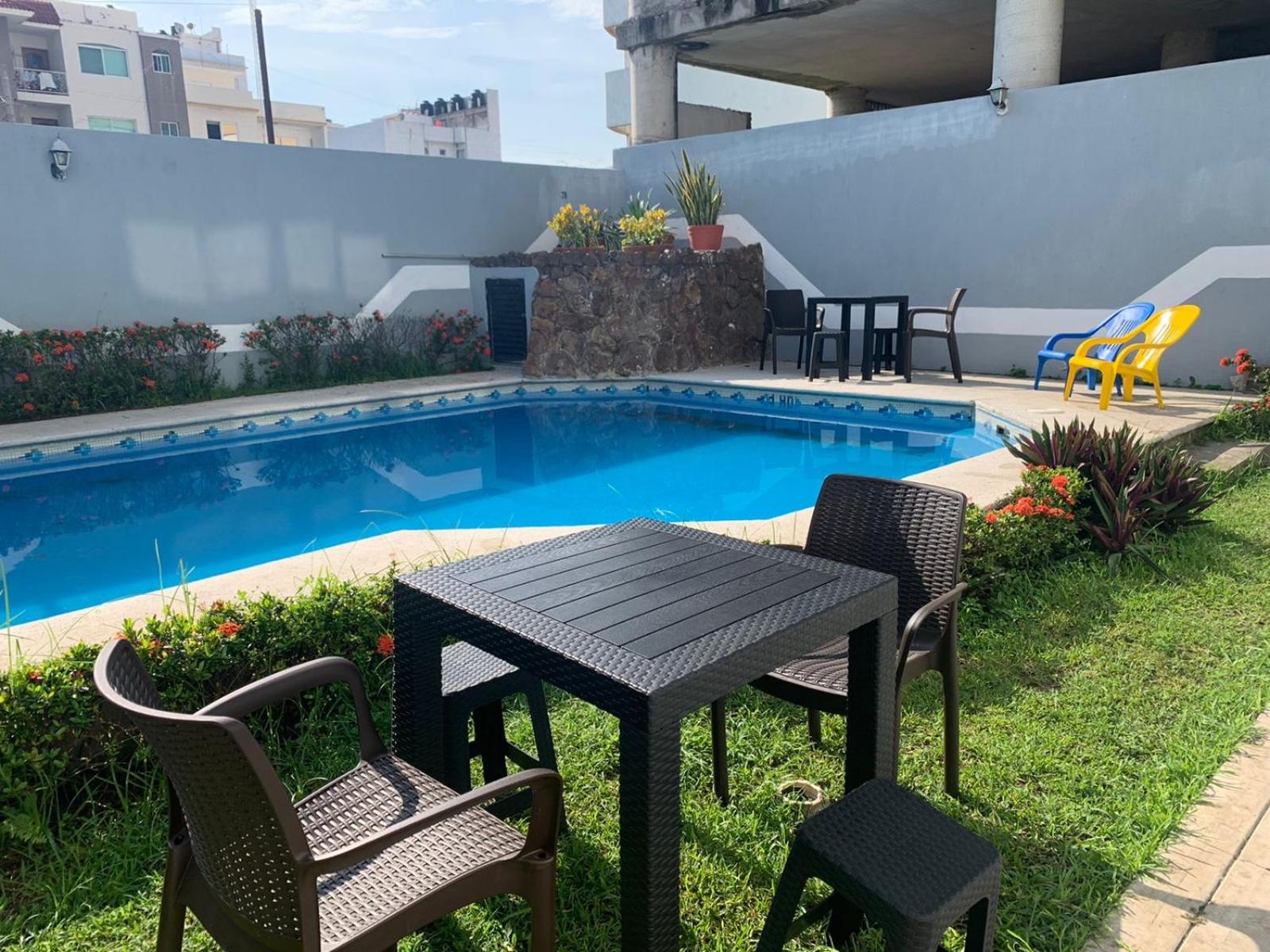 Фото Hotel Plaza Jardín