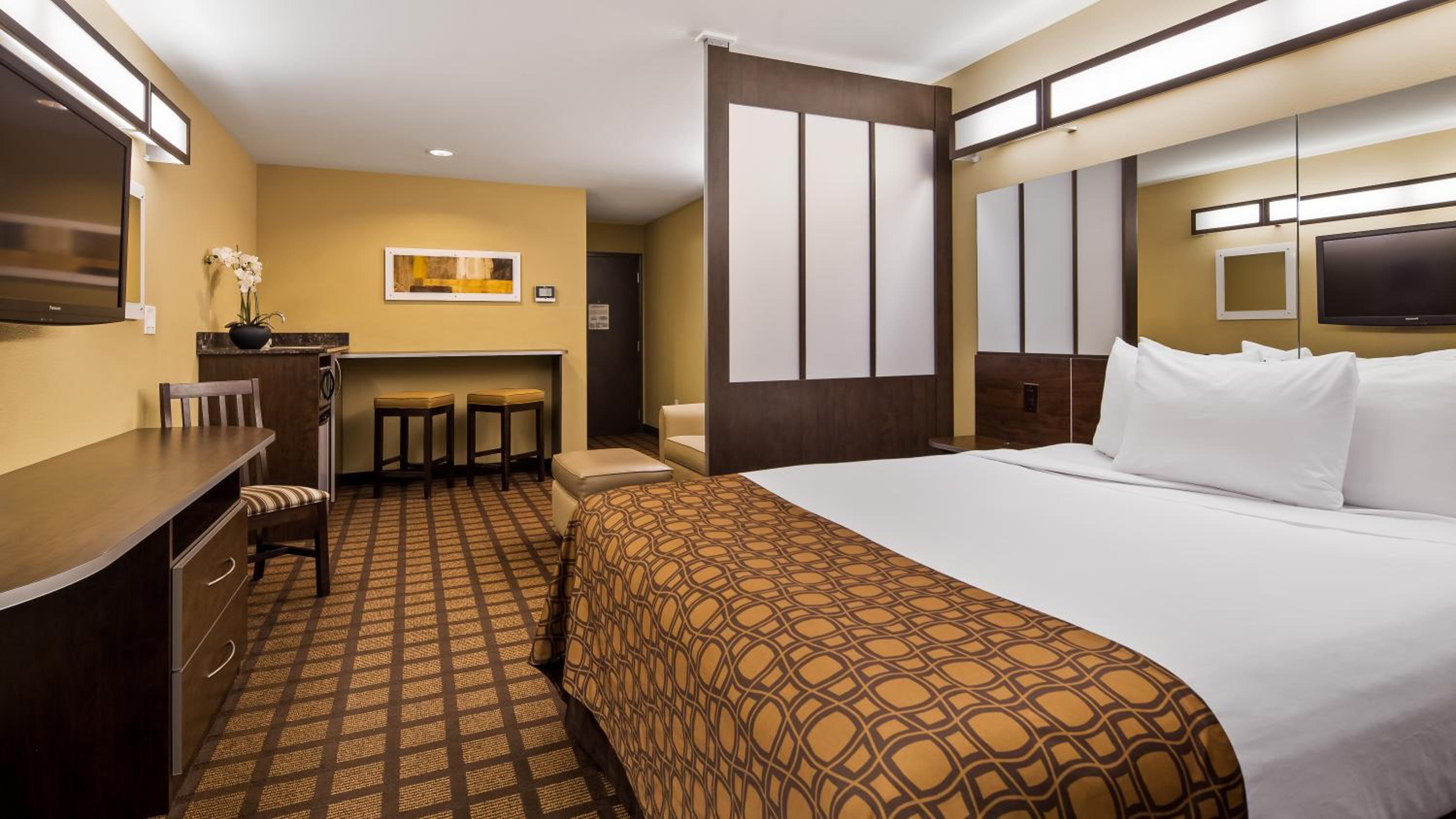 Фото Microtel Inn & Suites by Wyndham Round Rock