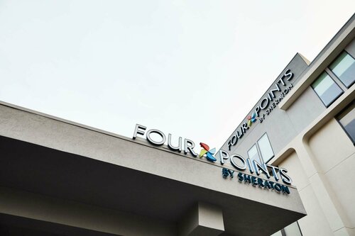 Гостиница Four Points by Sheraton Chicago Westchester/Oak Brook в Уэстчестере