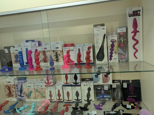 Tulada 40 yoshdan oshgan erkaklar va ayollar bilan jinsiy aloqa