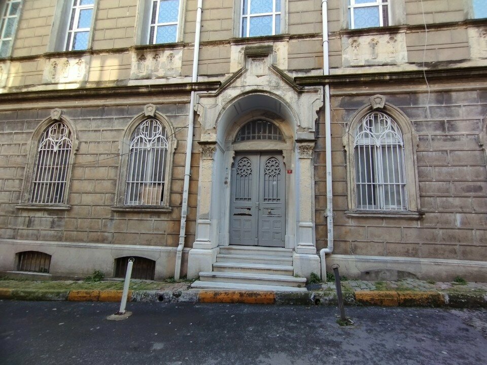 Protestant church Beyolu Aynalyichesh Protestant Church, Istanbul, photo