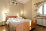 Tri bogatyrya (Adler, Chkalova Street, 62), guest house