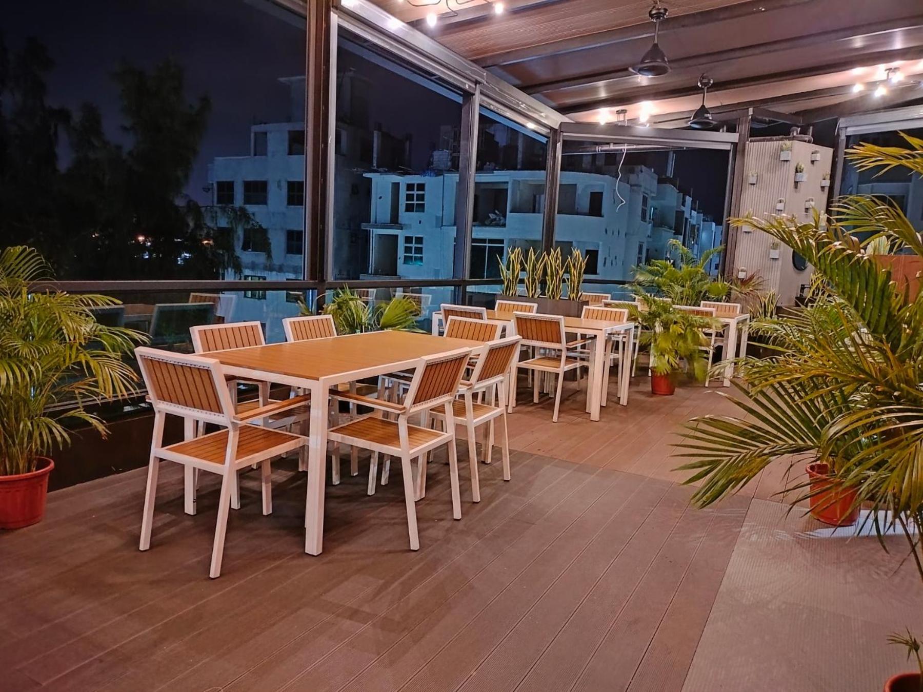 Фото Starshell Hotel