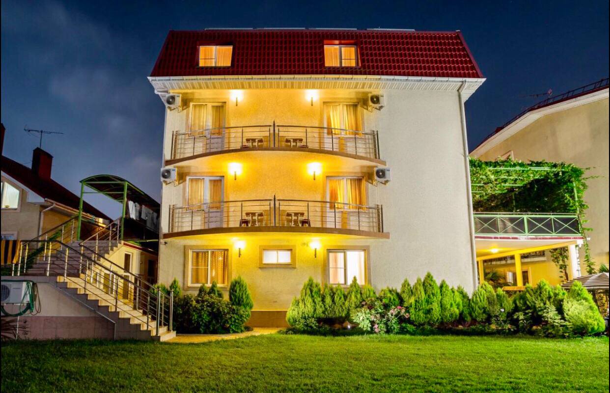 Фото отеля 1