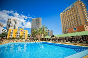 отель Hotel Servigroup Pueblo Benidorm